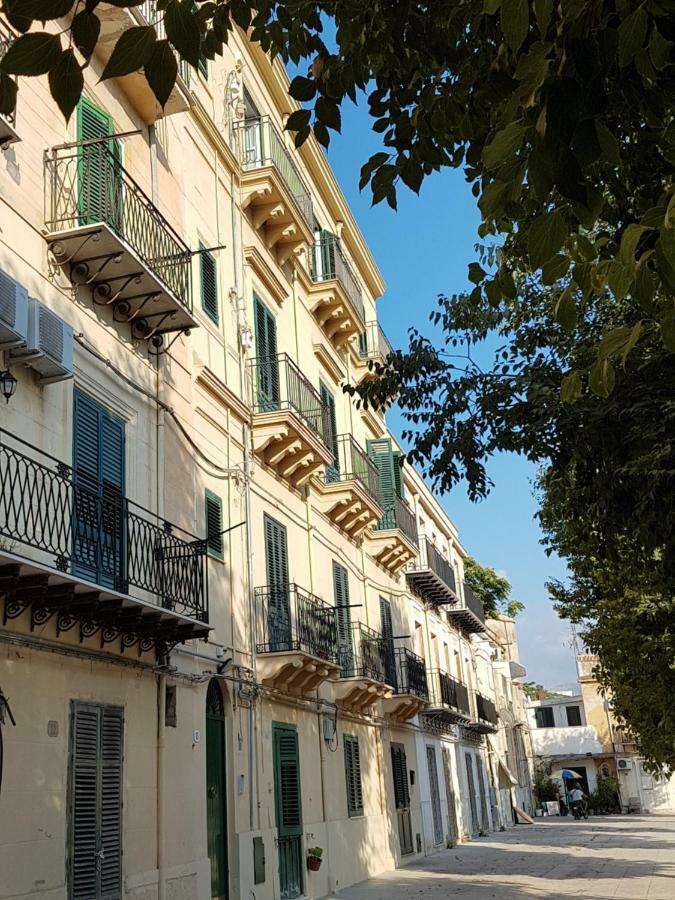 Casa Vacanze Villa D'Orleans Палермо Екстериор снимка